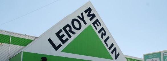 Punto de carga Leroy Merlin Barajas exterior
