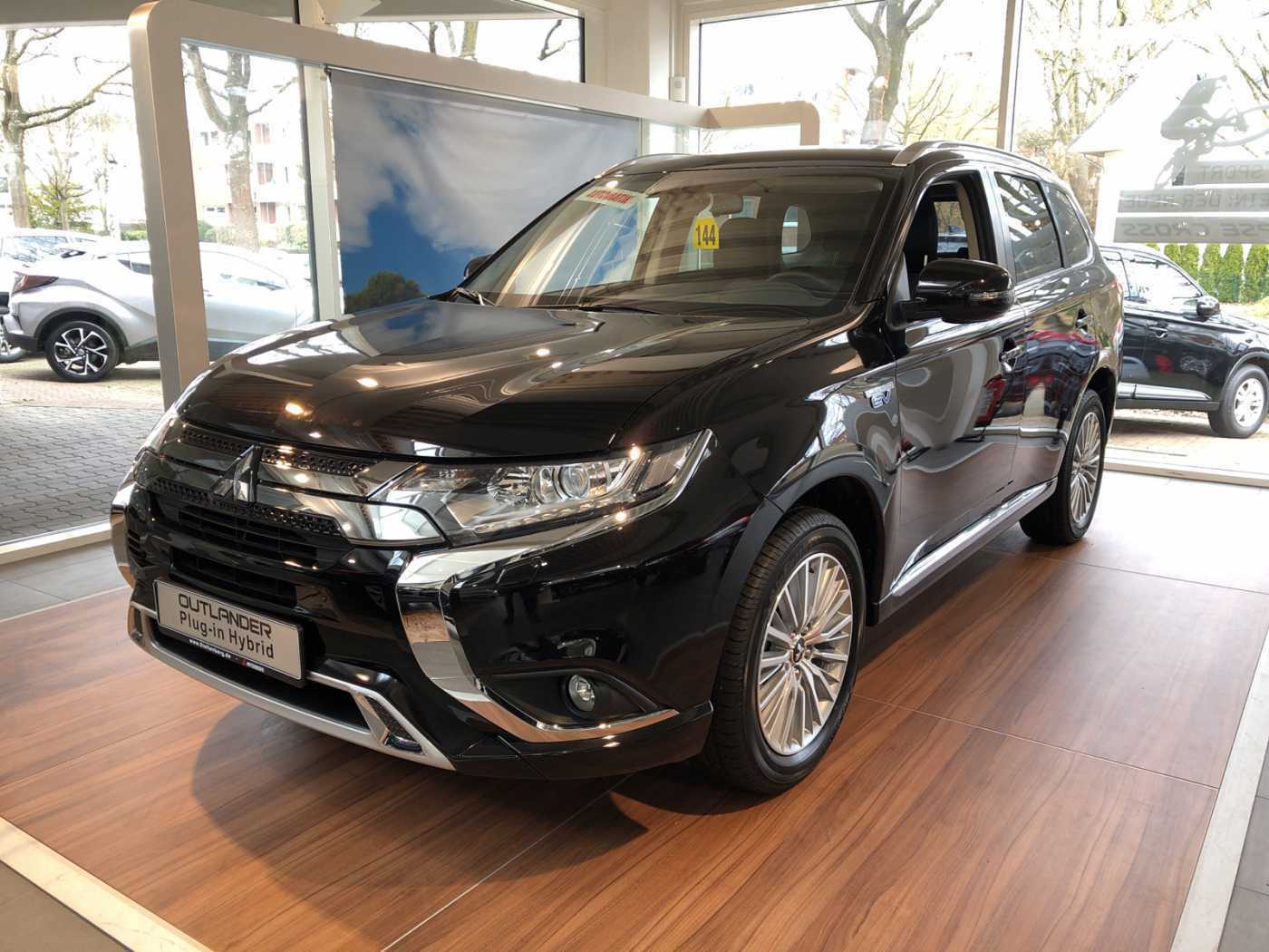 Аутлендер 2019. Mitsubishi Outlander 2019. Митсубиси Аутлендер 2019. Мицубиси Аутлендер PHEV 2019. Mitsubishi Outlander 2019 черный.