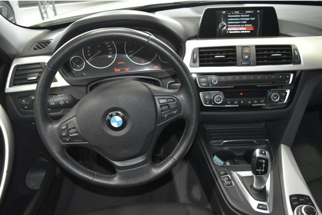 BMW 330e IPerformance